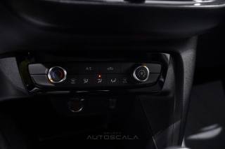 OPEL Corsa usata, con USB