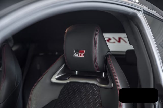 TOYOTA Yaris usata, con Boardcomputer