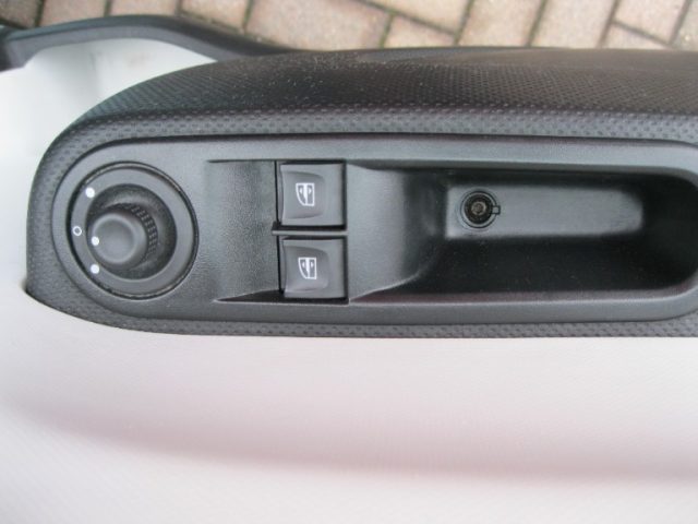 RENAULT Twingo usata, con Sistema di navigazione