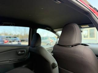 TOYOTA Yaris usata 26