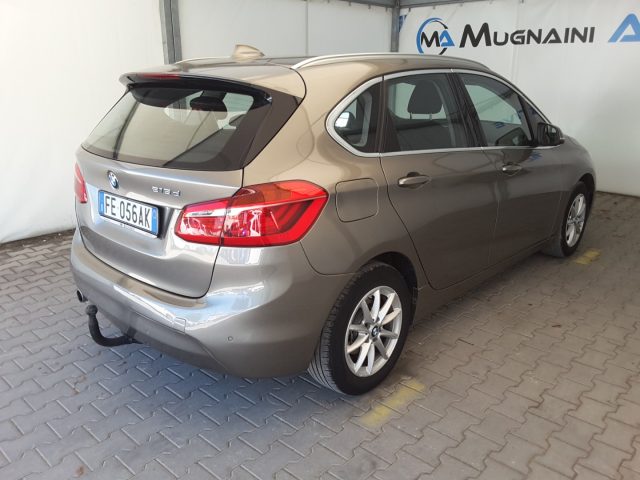 BMW 216 usata, con Gancio traino