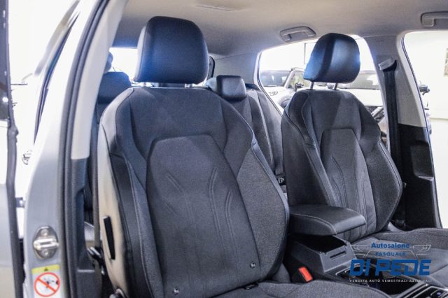 VOLKSWAGEN Golf usata, con MP3