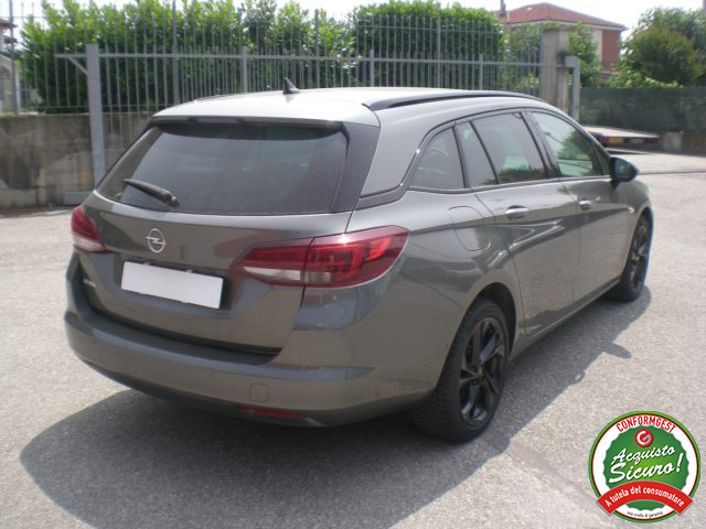 OPEL Astra usata, con Climatizzatore