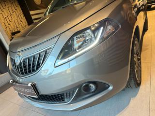 LANCIA Ypsilon usata, con USB