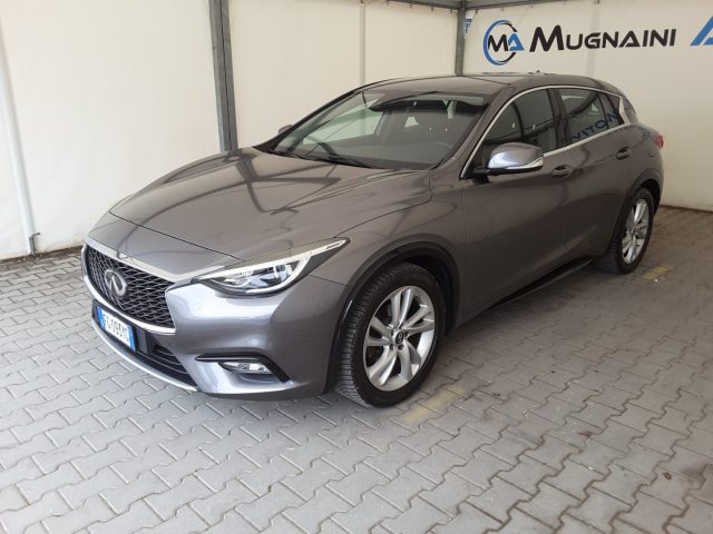 INFINITI Q30 usata, con Airbag laterali