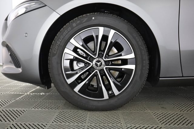 MERCEDES-BENZ A 180 usata 8