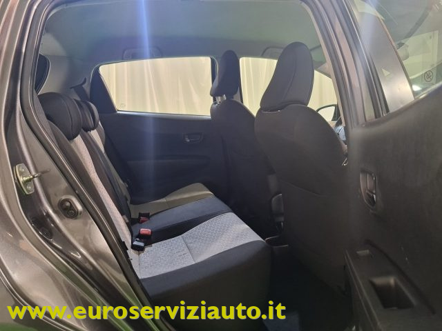 TOYOTA Yaris usata 35