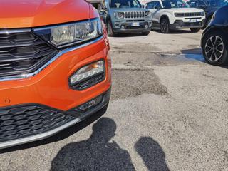 VOLKSWAGEN T-Roc usata, con Autoradio