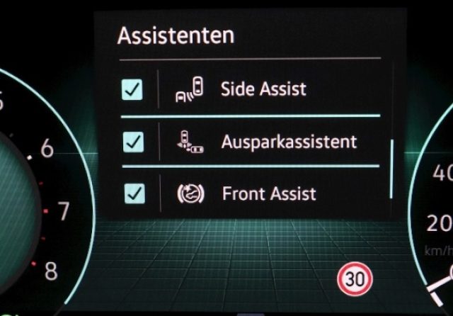 VOLKSWAGEN Golf usata, con Park Distance Control