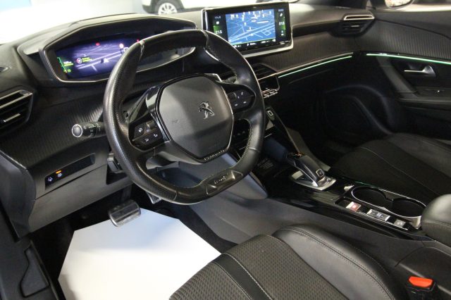 PEUGEOT 2008 usata, con Boardcomputer