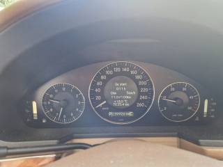 MERCEDES-BENZ E 220 usata, con Fendinebbia