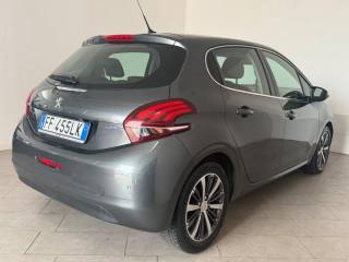 PEUGEOT 208 usata 3