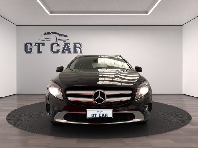 MERCEDES-BENZ GLA 200 usata, con Airbag