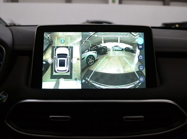 MG HS usata, con Controllo automatico clima