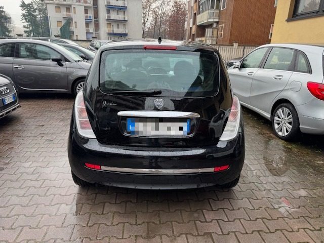 LANCIA Ypsilon usata, con Autoradio