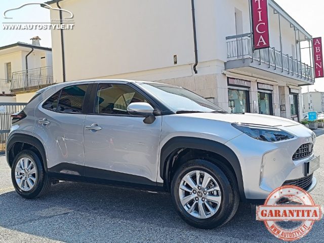 TOYOTA Yaris Cross usata, con Luci diurne LED