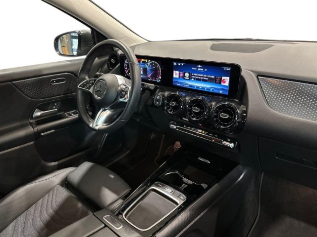 MERCEDES-BENZ GLA 180 usata, con Filtro antiparticolato