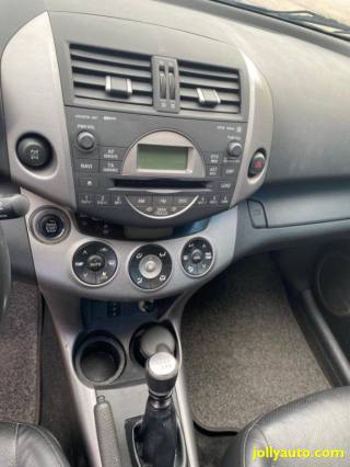 TOYOTA RAV 4 usata, con Controllo automatico clima