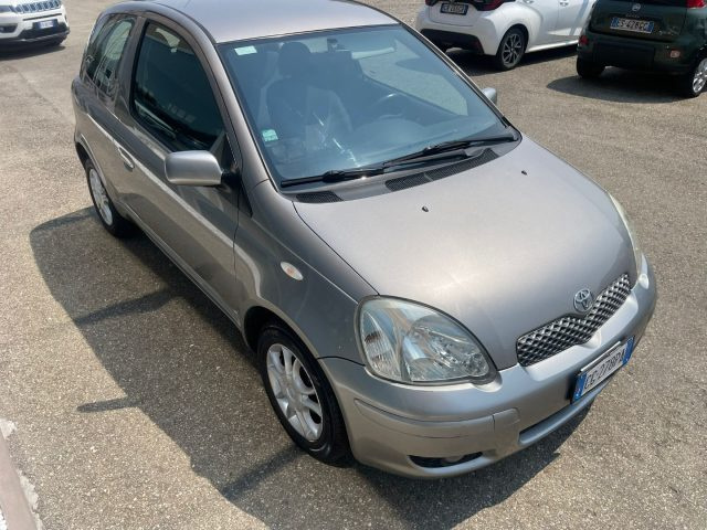 TOYOTA Yaris usata, con Controllo automatico clima