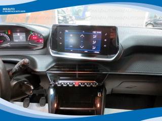 PEUGEOT 2008 usata, con Autoradio