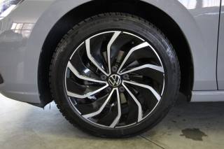 VOLKSWAGEN Golf usata, con Touch screen