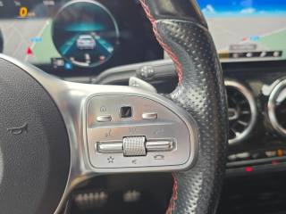 MERCEDES-BENZ GLA 200 usata, con Fari LED