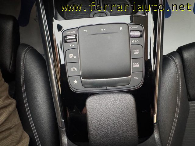 MERCEDES-BENZ GLA 200 usata, con Park Distance Control