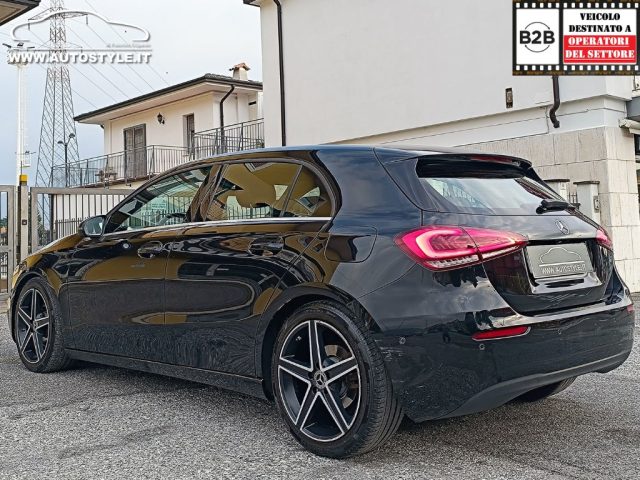 MERCEDES-BENZ A 180 usata, con Specchietti laterali elettrici