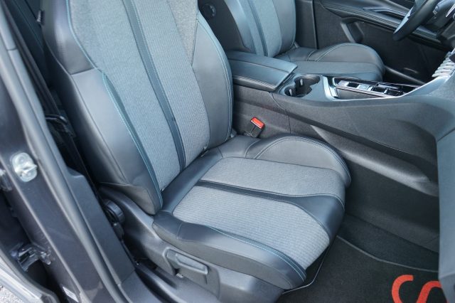 PEUGEOT 3008 usata, con Sensori di parcheggio posteriori