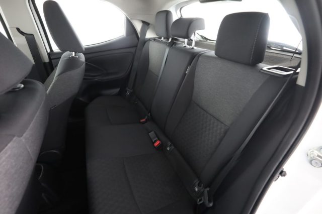 TOYOTA Yaris usata 3