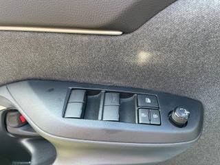TOYOTA Yaris Cross usata, con ESP