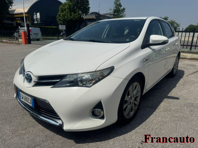 TOYOTA Auris usata, con ABS