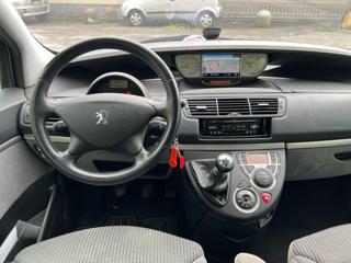 PEUGEOT 807 usata, con Boardcomputer