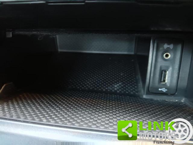 VOLKSWAGEN Golf usata, con Isofix