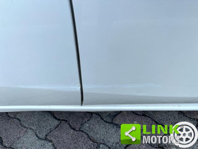 NISSAN Note usata, con Park Distance Control