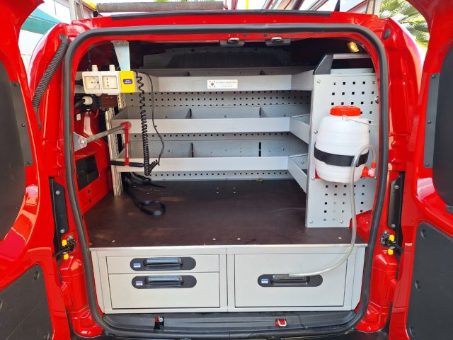 FIAT Fiorino usata, con Sensori di parcheggio posteriori