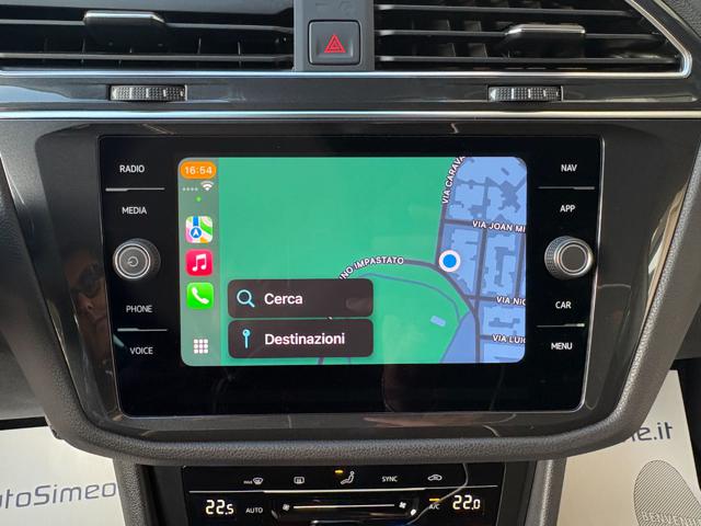 VOLKSWAGEN Tiguan usata, con Leve al volante