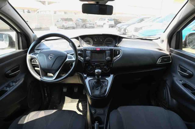 LANCIA Ypsilon usata, con Autoradio