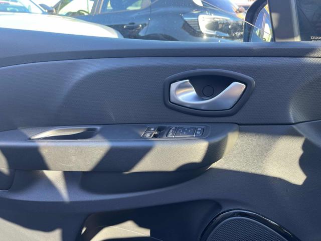 RENAULT Clio usata, con Airbag laterali