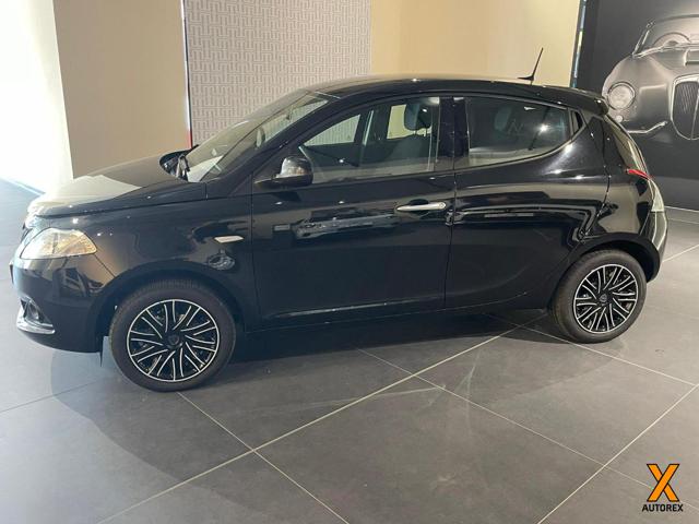 LANCIA Ypsilon usata, con Autoradio