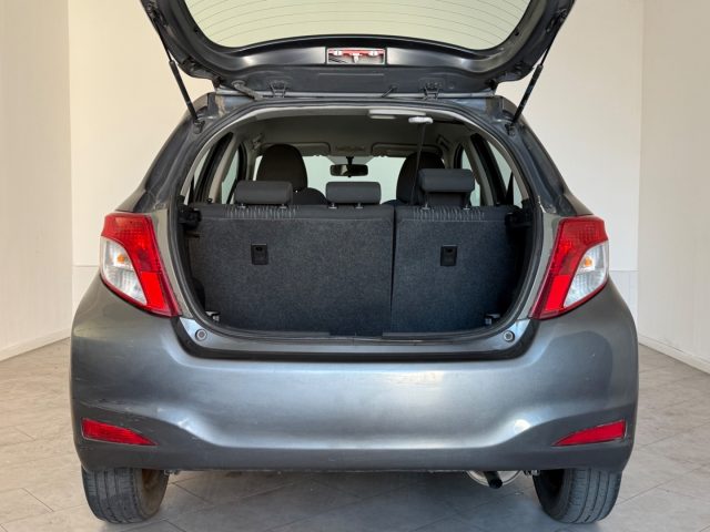 TOYOTA Yaris usata 6