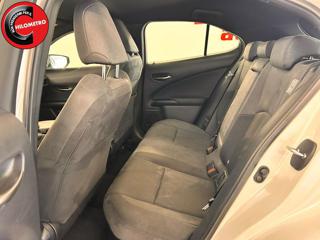 LEXUS UX 250h usata, con ESP