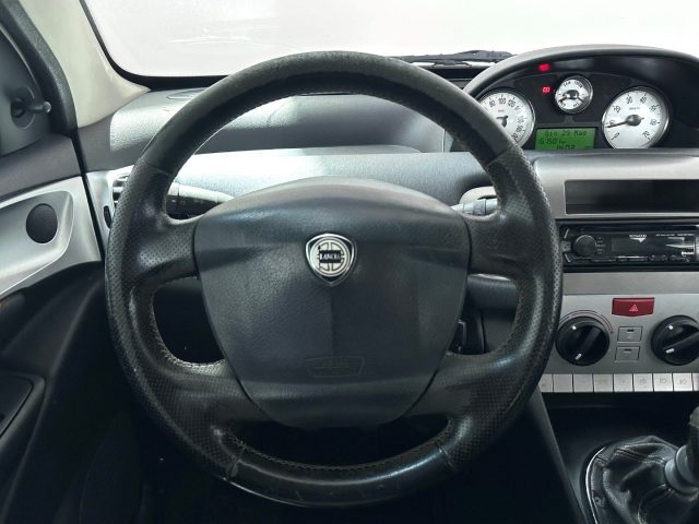 LANCIA Ypsilon usata, con ESP