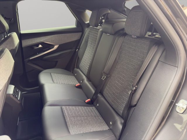 PEUGEOT 3008 usata, con Airbag testa