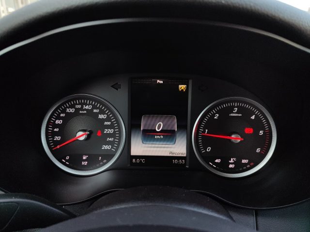 MERCEDES-BENZ C 180 usata, con Luci diurne LED