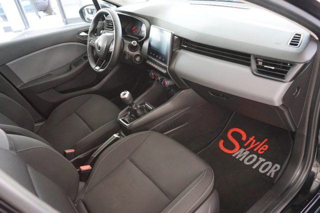 RENAULT Clio usata 32