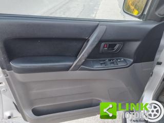 MITSUBISHI Pajero usata, con Servosterzo
