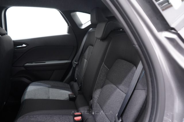 RENAULT Captur usata 18