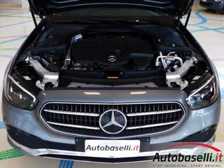 MERCEDES-BENZ E 200 usata, con Touch screen