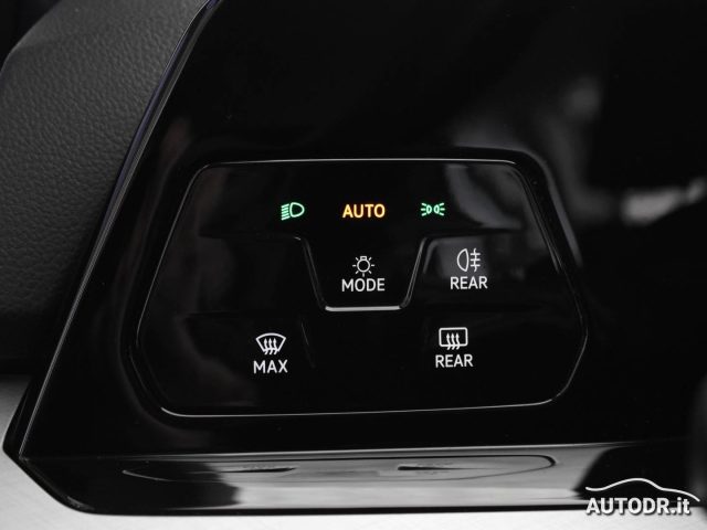 VOLKSWAGEN Golf Variant usata, con Bracciolo